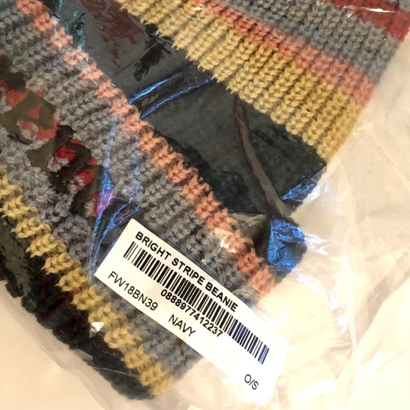 💯AUTHENTIC NWT RARE SUPREME BRIGHT STRIPE BEANIE-Navy! - Picture 5 of 8